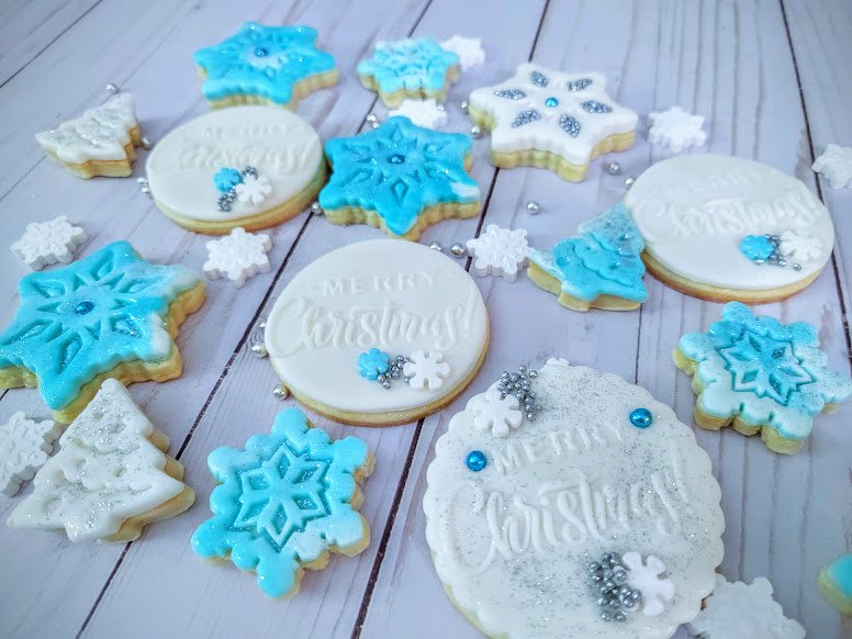 Kelly Slays Cakes Logo