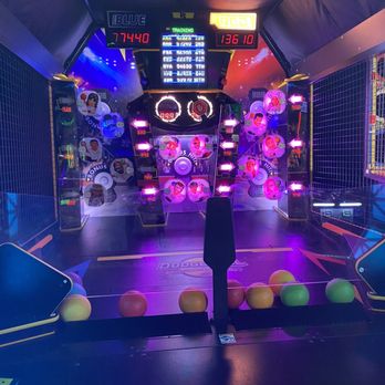 Dave & Buster's Cary - Dodgeball (red side was broken) - Sports Bars Near Me - Cary, North Carolina