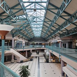 The Galleria - Center Court.