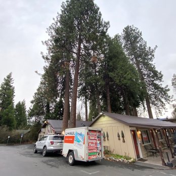 Shasta Inn - Front of the Inn. - Hotels Near Me - Mount Shasta, California Shasta Inn - Front of the Inn. - Hotels Near Me - Mount Shasta, California