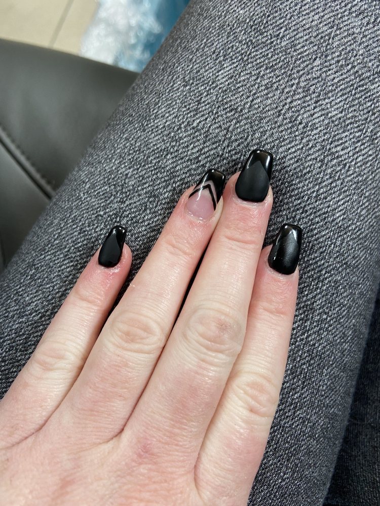MJ NAILS SALON Updated July 2024 15 Photos & 14 Reviews 4405 Town