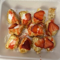 MK's Sushi - Fort Worth - Fried Sponge Cake (Twinkies?) with strawberry sauce