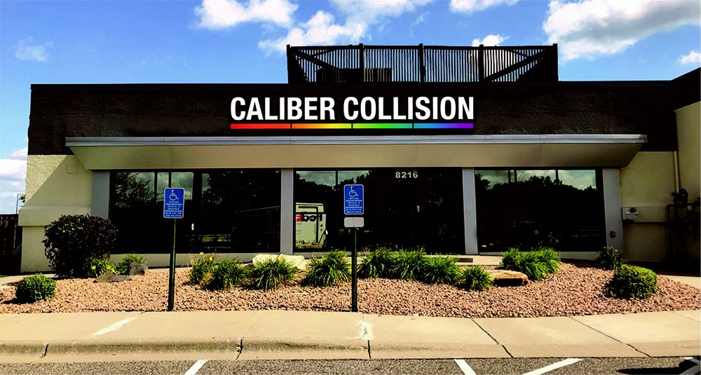 CALIBER COLLISION 11 Photos 8216 Lakeland Ave N, Brooklyn Park, Minnesota Windshield