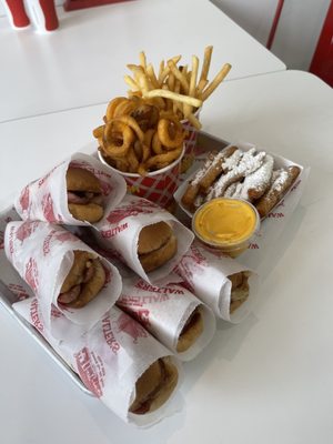 Walter's Hot Dogs by null