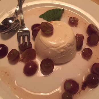 Hostaria Rò e Bunì - Pannacotta - Italian Near Me - Munich, BY Hostaria Rò e Bunì - Pannacotta - Italian Near Me - Munich, BY
