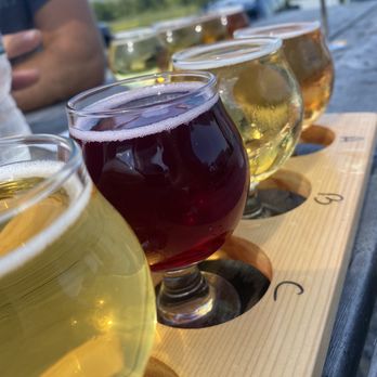 Contoocook Cider Co. - Flight of 4 ciders - Cideries Near Me - Contoocook, New Hampshire