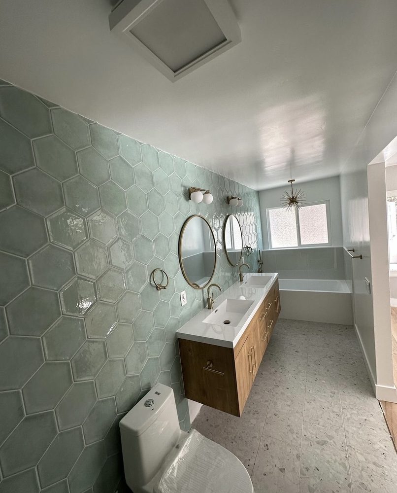 Slide of Vando Construction