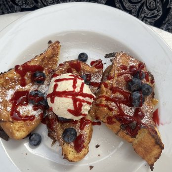 26 Beach Restaurant - French toast Lemon Ricotta French Toast - New American Near Me - Venice, California