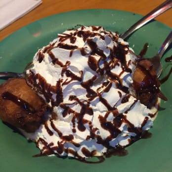 Beef 'O' Brady's - Fried Oreos with vanilla cream - American Near Me - Amarillo, Texas