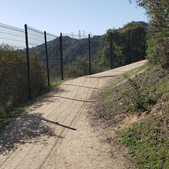 Descanso Trail - Hiking Near Me - La Cañada Flintridge, California Descanso Trail - Hiking Near Me - La Cañada Flintridge, California