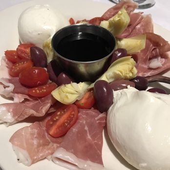 Friendlier - Pizza Near Me - Woodmere, New York Friendlier - Pizza Near Me - Woodmere, New York