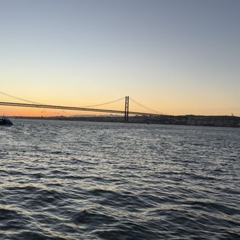 Ponto Final - Incredible view - Portuguese Near Me - Almada, 15