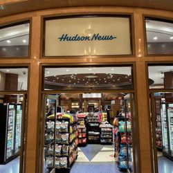 Grand Central Dining Concourse - HUDSON NEWS