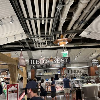 Red's Best - Front view - Seafood Near Me - Boston, Massachusetts