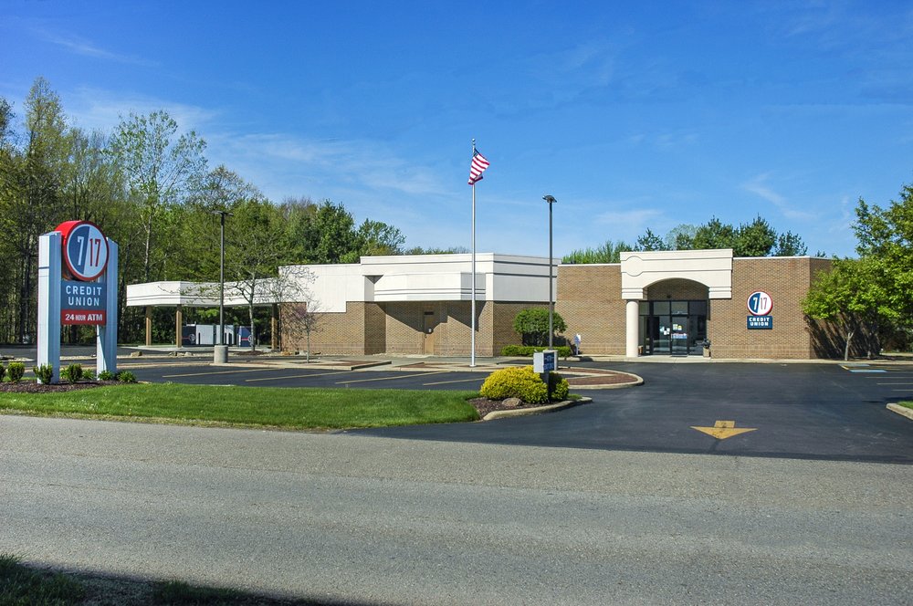7 17 CREDIT UNION HOWLAND OFFICE 100 Brewster Dr, Warren, Ohio