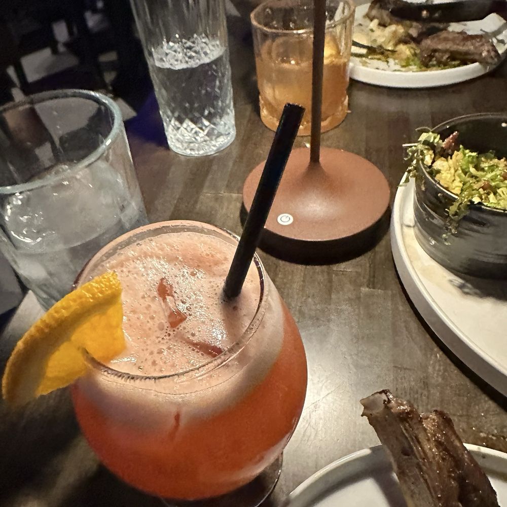 Victory East - Rum punch and peach pecan - Chicken Wings Near Me - Austin, Texas Victory East - Rum punch and peach pecan - Chicken Wings Near Me - Austin, Texas