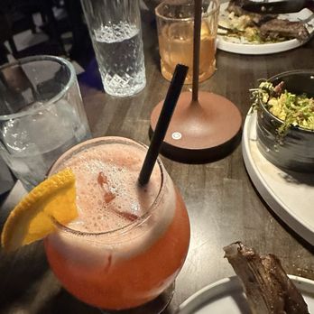 Victory East - Rum punch and peach pecan - Chicken Wings Near Me - Austin, Texas Victory East - Rum punch and peach pecan - Chicken Wings Near Me - Austin, Texas