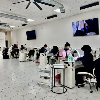 Superstar Nails - Nail Technicians - Nail Salons Near Me - Boston, Massachusetts