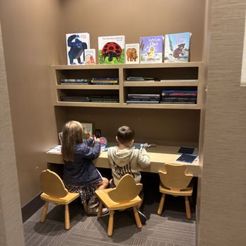Floyd Family Orthodontics - Toy/Book corner - Orthodontists Near Me - Gresham, Oregon Floyd Family Orthodontics - Toy/Book corner - Orthodontists Near Me - Gresham, Oregon