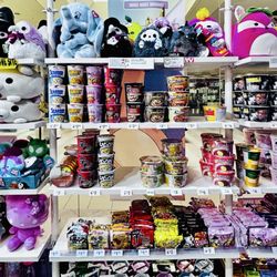 As Seen on TV - Stuffed toys, ramen