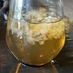 Malis Japanese Sushi & Ramen - Green ice tea