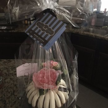 Nothing Bundt Cakes - Pecan praline Bundt cake - Bakeries Near Me - Pflugerville, Texas Nothing Bundt Cakes - Pecan praline Bundt cake - Bakeries Near Me - Pflugerville, Texas