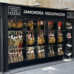 Enrique Tomás - Spanish hams on parade