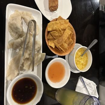 Chi Family Restaurant - Egg Drop Soup, Egg Roll, Steamed Dumplings, Chips and Salsa - Chinese Near Me - Lincoln, Illinois Chi Family Restaurant - Egg Drop Soup, Egg Roll, Steamed Dumplings, Chips and Salsa - Chinese Near Me - Lincoln, Illinois