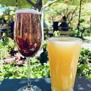 High Hand Cafe - Hibiscus sparkler and hazy beer - New American Near Me - Loomis, California High Hand Cafe - Hibiscus sparkler and hazy beer - New American Near Me - Loomis, California
