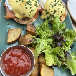 Eggs Benedict
