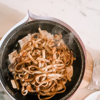 Petit Potato - Pork collar teppan pasta with black pepper sauce - Taiwanese Near Me - Toronto, Ontario Petit Potato - Pork collar teppan pasta with black pepper sauce - Taiwanese Near Me - Toronto, Ontario