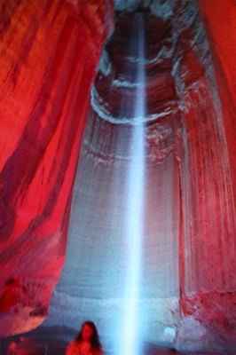 Ruby Falls by null