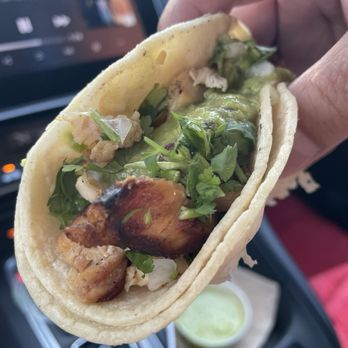 El Pollo Loco - Taco al carbon (grilled chicken/onions/cilantro/avocado salsa) - Mexican Near Me - West Jordan, Utah El Pollo Loco - Taco al carbon (grilled chicken/onions/cilantro/avocado salsa) - Mexican Near Me - West Jordan, Utah