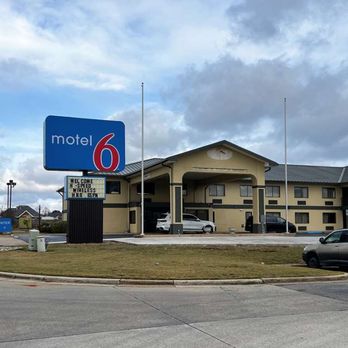 Econo Lodge - Motel Prattville AL Exterior - Hotels Near Me - Prattville, Alabama Econo Lodge - Motel Prattville AL Exterior - Hotels Near Me - Prattville, Alabama