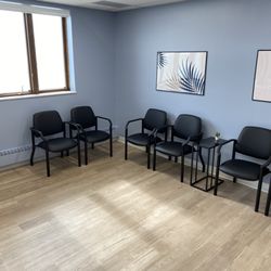 Solon Eye Care and Surgery - Waiting room