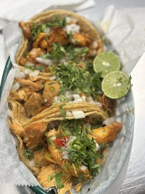 La Internacional Supermercado by null