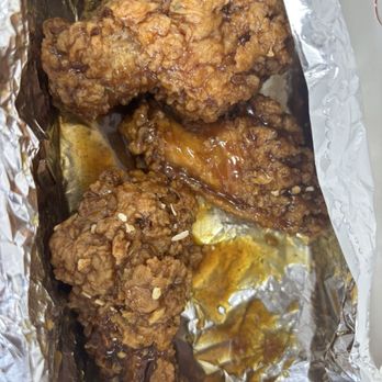 CM Korean Fried Chicken - Wings with Golden Curry sauce - Chicken Shop Near Me - Indianapolis, Indiana