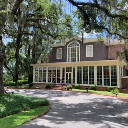 The Grove Museum - Entrance to museum