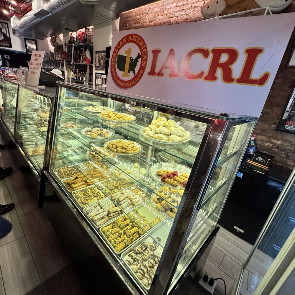 Cannoli King - Desserts Near Me - New York, New York Cannoli King - Desserts Near Me - New York, New York