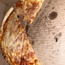 Pin-up Pizza & Subs - Cheese (quesadilla) pizza