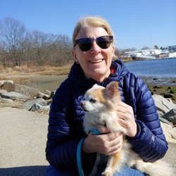 Deb's Diggity Dawg Pet Sitting and Dog Walking - Hanging at Haine's Park