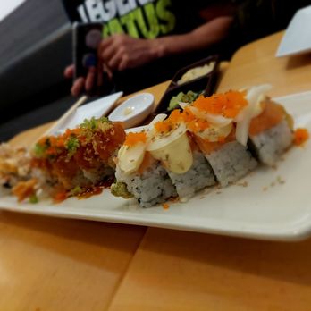 39 Degrees - Sampler roll. - Japanese Near Me - Long Beach, California