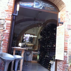 D! Vineria