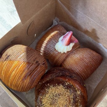 Miss Cruffin - Strawberry, white chocolate pastry, chocolate, hazelnut pastry, brownie cruffin - Bakeries Near Me - Jacksonville, Florida