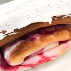 Strath Corner Bakery - Raspberry Fruit Scroll was dlish!