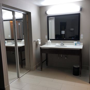 Hampton Inn & Suites Des Moines Downtown - Hotels Near Me - Des Moines, Iowa Hampton Inn & Suites Des Moines Downtown - Hotels Near Me - Des Moines, Iowa