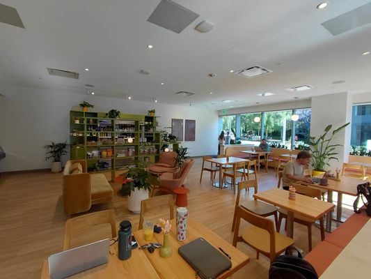 Daffodil Cafe by null