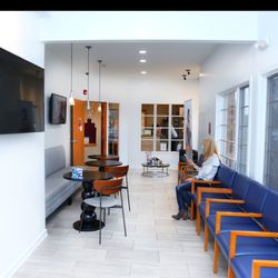 Chicago Stem Cell Therapy & Pain Management Institute - Lobby of Chicago Stem Cell Therapy & Pain Management Institute