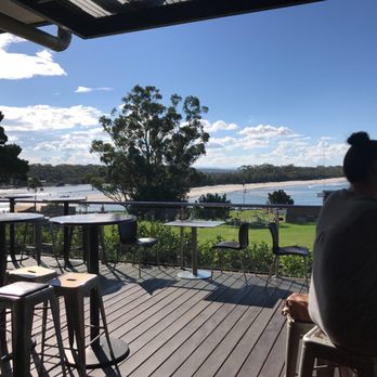 Husky Pub - Hotels Near Me - Huskisson, NSW Husky Pub - Hotels Near Me - Huskisson, NSW