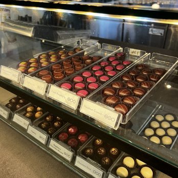 French Broad Chocolate Lounge - Chocolatiers & Shops Near Me - Asheville, North Carolina French Broad Chocolate Lounge - Chocolatiers & Shops Near Me - Asheville, North Carolina